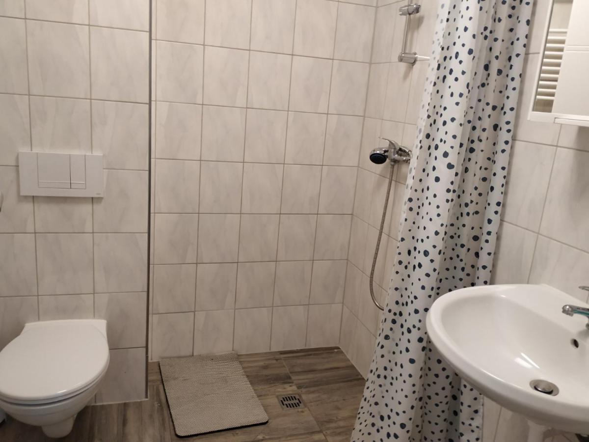 施科伊迪茨Mehrfamilien Haus公寓 外观 照片
